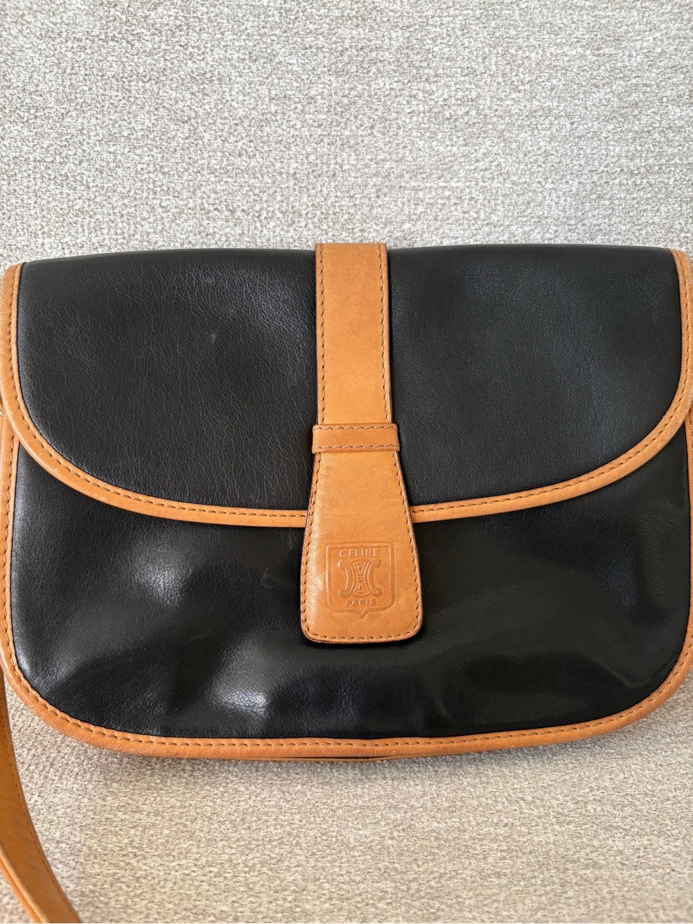 Vintage Celine Leather Crossbody Bag in Black and Tan - Picture 4 of 6